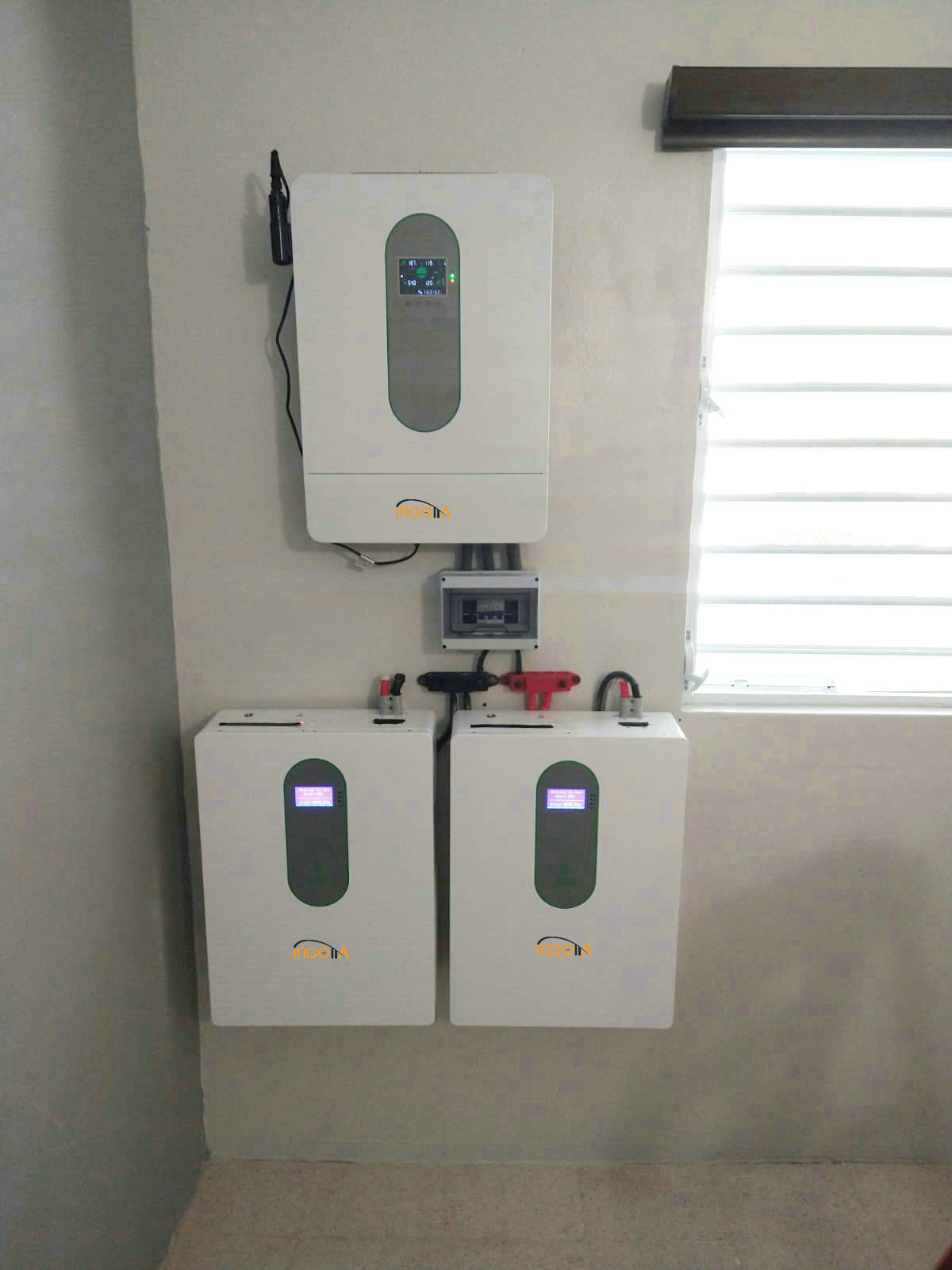 Solar inverter 10KW & 2*5kwh lifepo4 battery