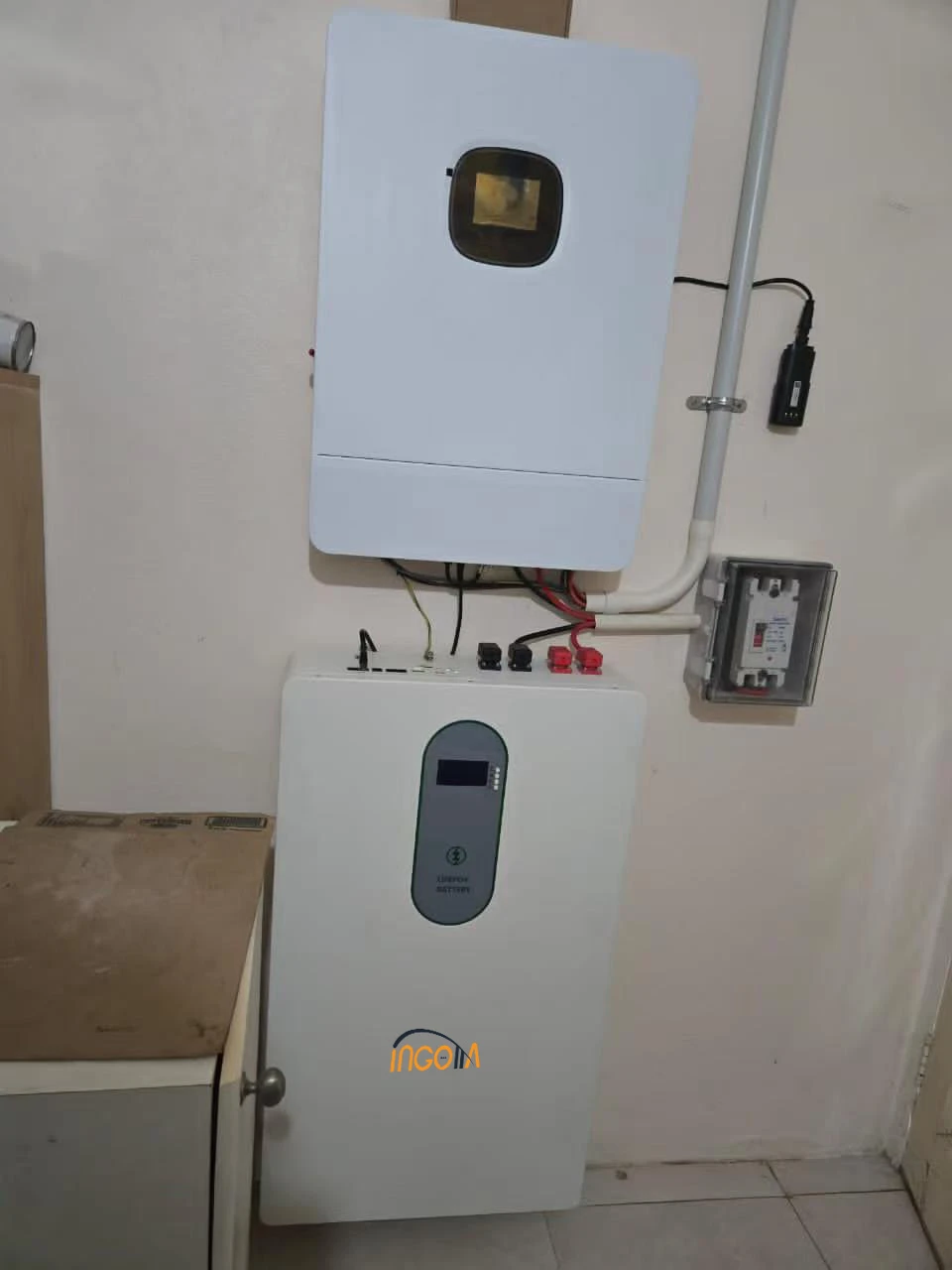 Hybrid inverter inverter & 10kwh lifepo4 battery